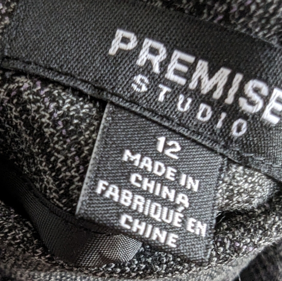 women's skirt - Picture 2 of 3